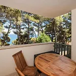3 Bedroom Gorgeous In Appartement *