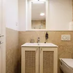 3 Bedroom Gorgeous In Appartement *